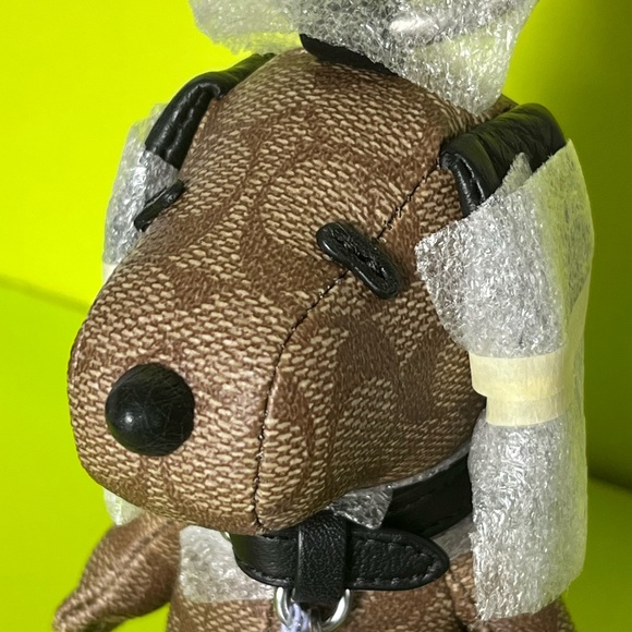 NWT Coach x Peanuts Collectible Snoopy Bag Charm - Picture 10 of 10